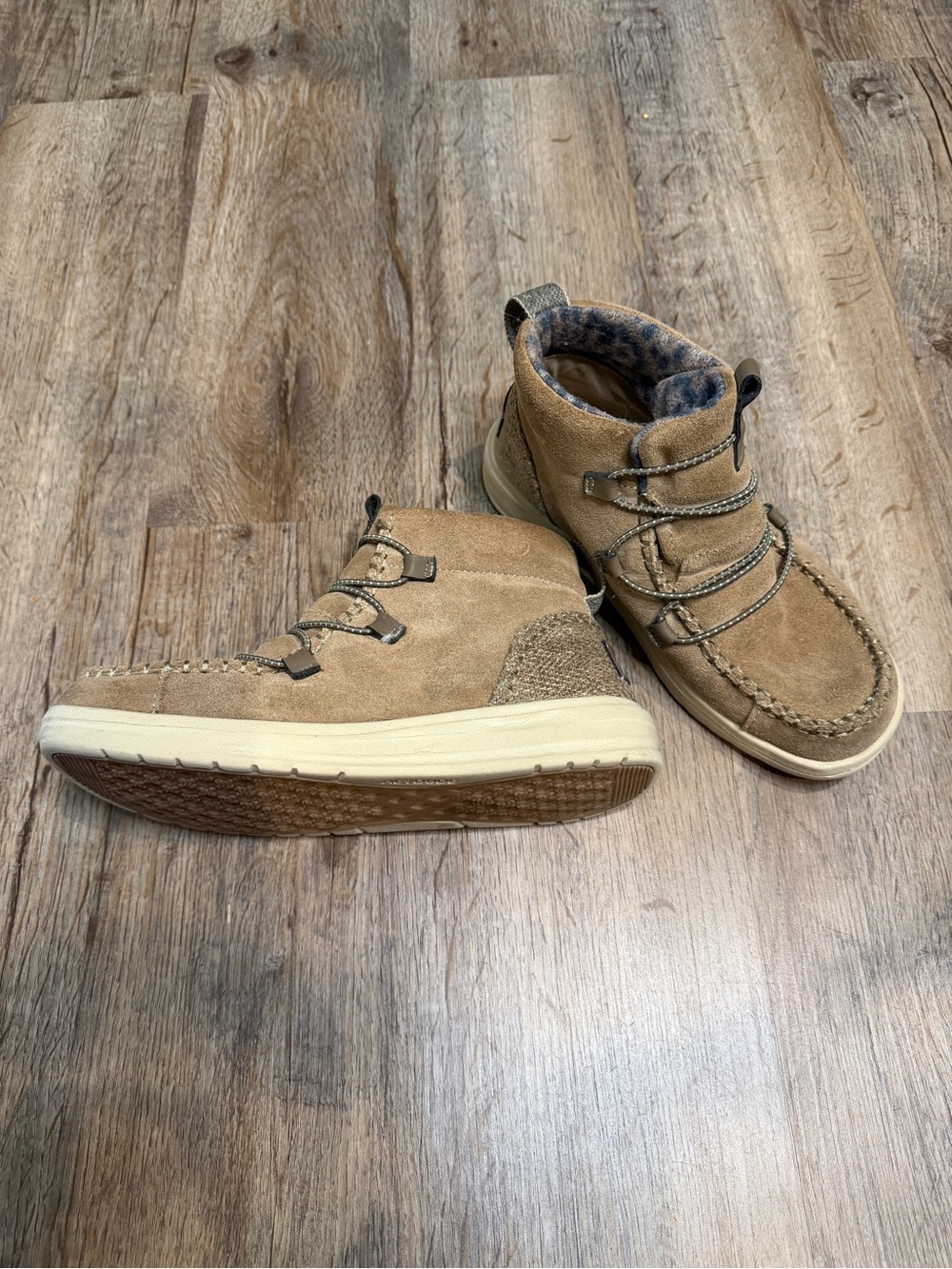 Women’s Casual Suede Hey dude Boot - Tan 5
